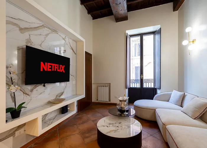 Elegant Design Two Bedroom Near Spanish Steps Center *