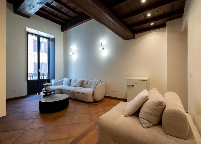 Apartment Elegant Design Two Bedroom Near Spanish Steps Center