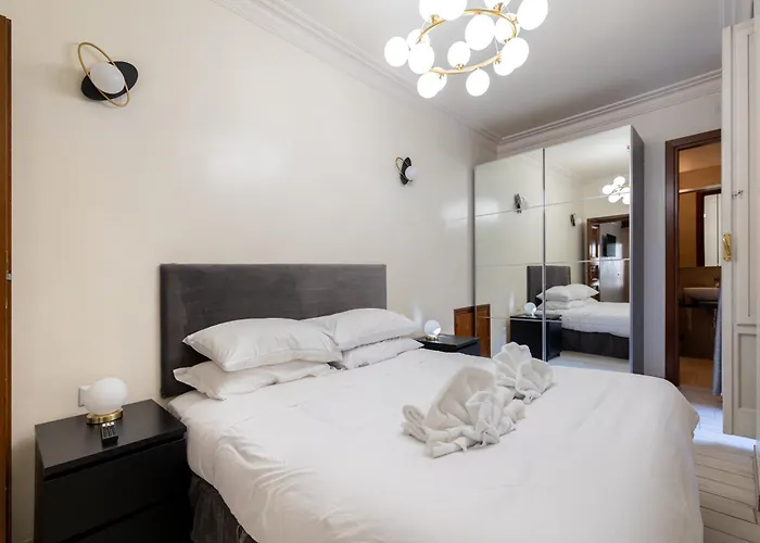 Elegant Design Two Bedroom Near Spanish Steps Center Apartment *